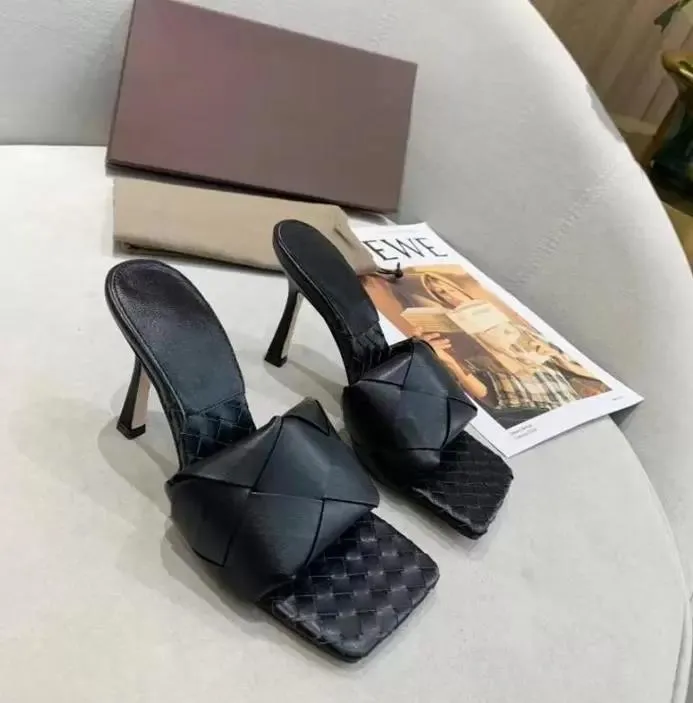 2023 Fashion Women's High Talons Lido Sandales Summer des sandales en cuir tissée Sandales Sexe avec chaussures de boîte