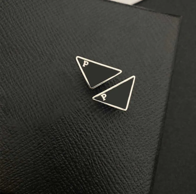 Лучшие дизайнерские заработки Треугольник Серьга для шпильки с штрих моды аксессуары для подарков для подарков 4 цвета
