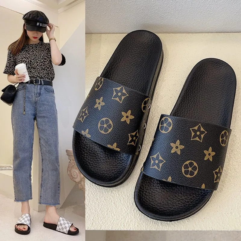 Plus size slippers dames zomerkleding Koreaanse stijl nieuwe mode flip-flops zacht bodem badkamer paar outdoor slippers heren zomer