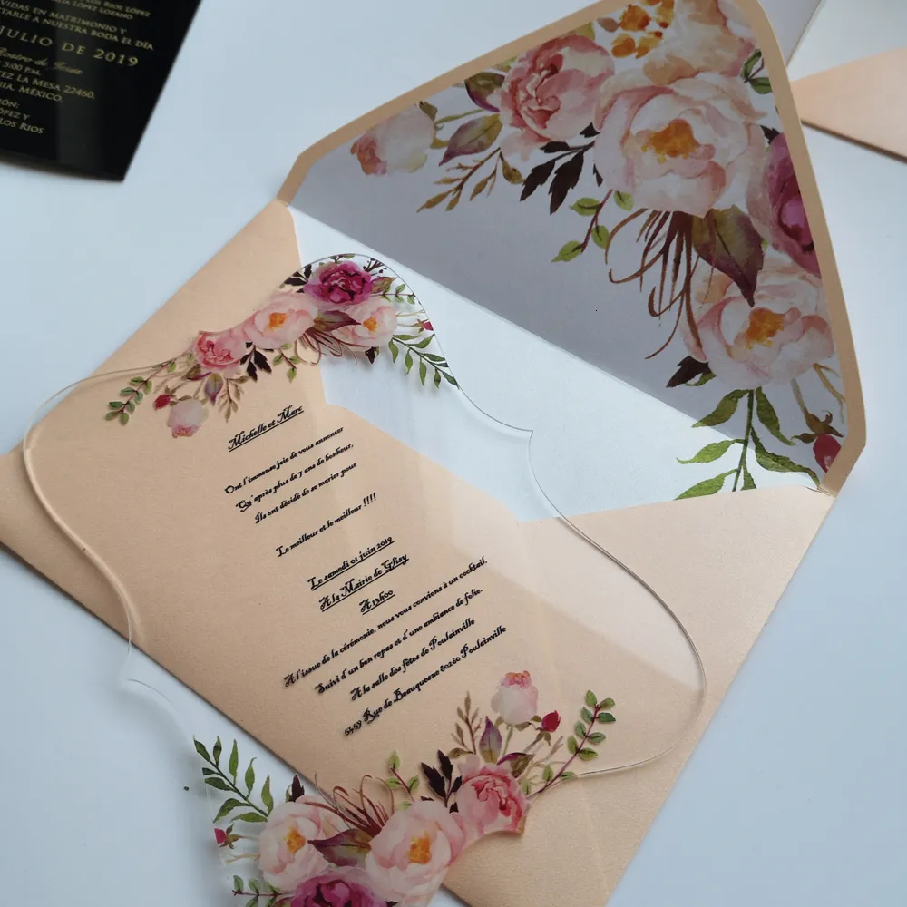 Cartes de voeux Impression UV de haute qualité Encres respectueuses de l'environnement Invitations acryliques Curveclear avec enveloppe de fleurs Personnaliser 230411