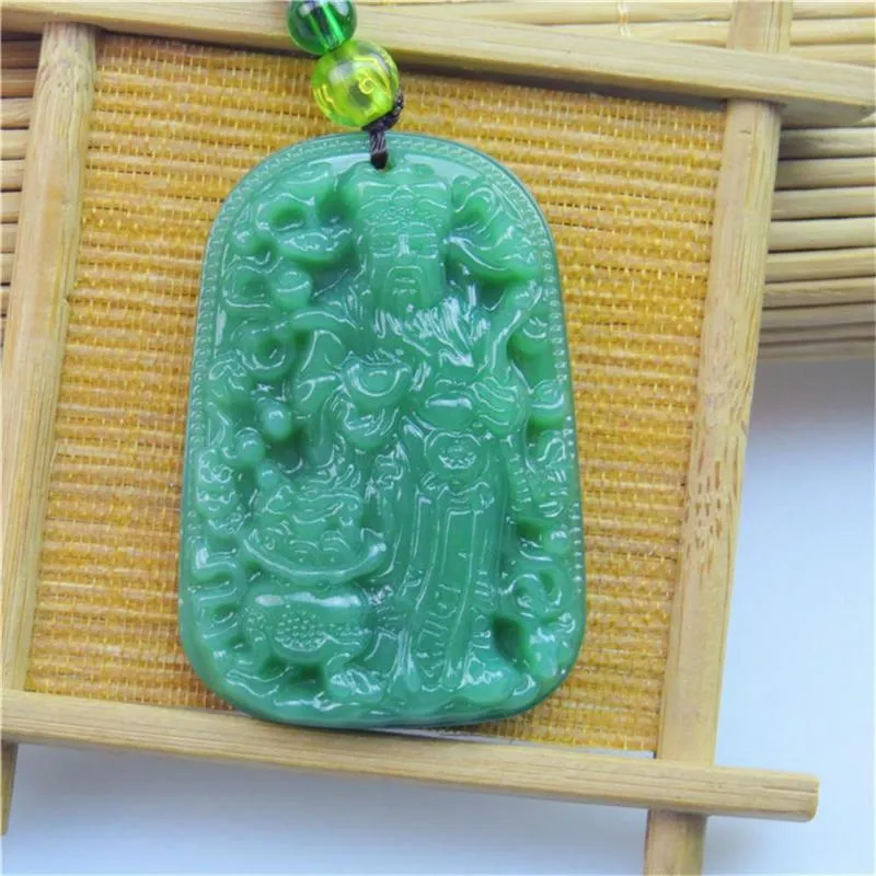 Naszyjniki wiszące piękny chiński bóg bogactwa Budda Zielony Jade Charm AMULET Kobieta na kobietę Biżuteria