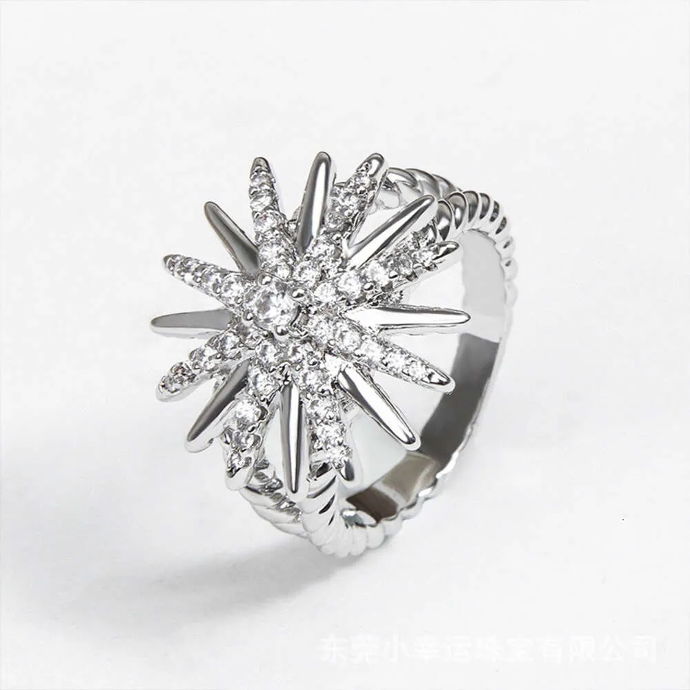 Klassieke Designer DY Ring Sieraden Luxe Mode-sieraden Zonnebloem Vol met Imitatie Diamant Sterren Eenvoudige Stijl Accessoires Ring voor Vrouwen DY Sieraden Kerstcadeau