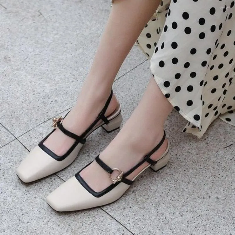 Отсуть обувь французские сандалии по темпераменту женщины металлическая пряжка лето после пустой средней каблуки густой высокий цвет матчей