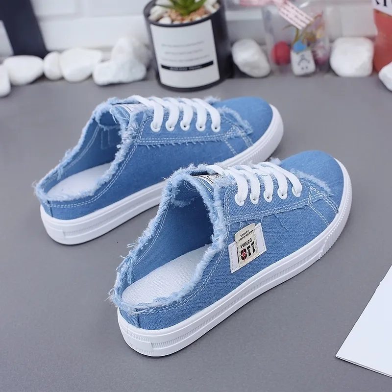 2023 Gai Spring Summer Dress Women Canvas Flat Sneaker أحذية عارضة منخفضة من الدانتيل العلوي Up White 230412 51972