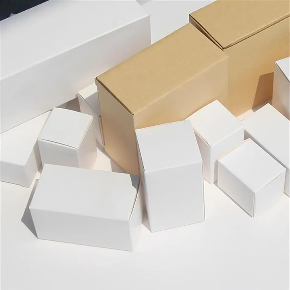 Enveloppe cadeau 50pcs à usage général Blanc Small Box Emballage 350g carton car en carton blanc spot cosmétique Color299V