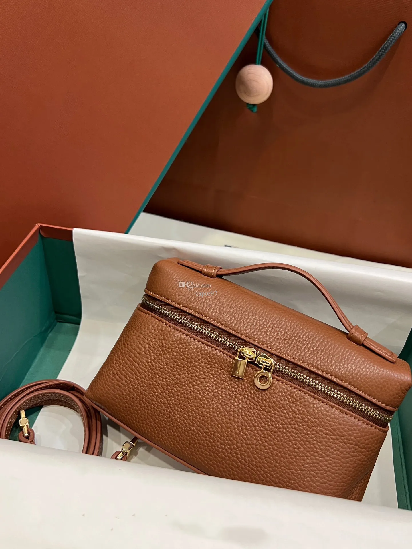 Loro Piana☆美品☆本日限定お値下げ！ Woman Leather Goods no Pouches | Loro Piana