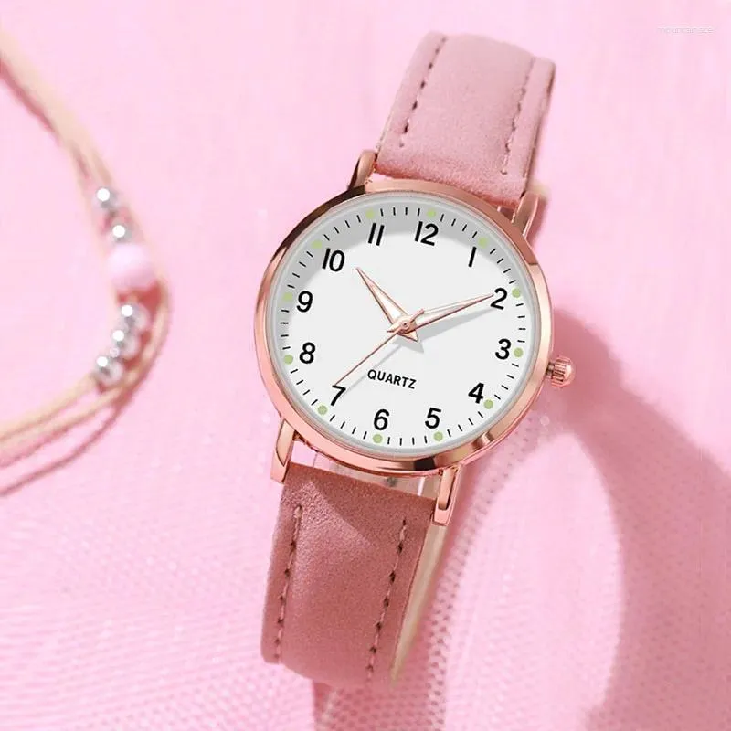 Montres-bracelets Montre à quartz de luxe pour femmes Mode PU Ceinture Rose Noir Petit cadran Robe Horloge