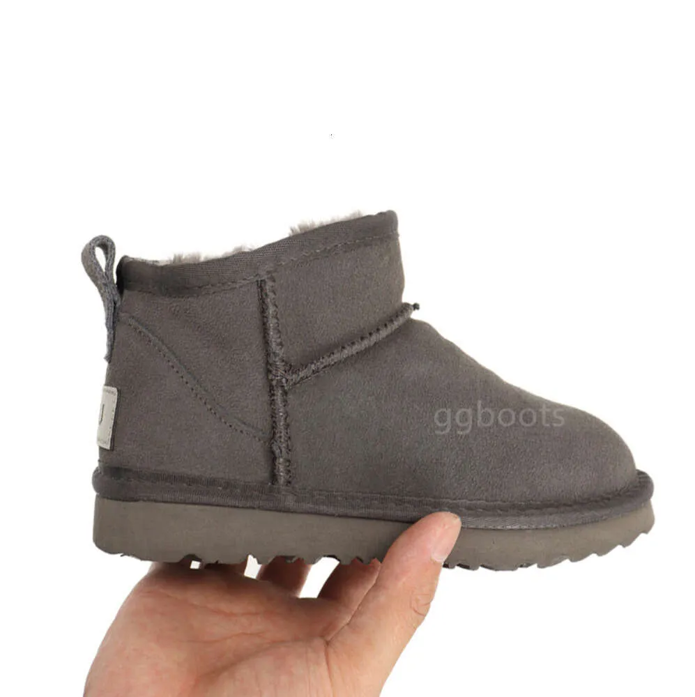 Kinderlaarzen uggskid Tasman Tazz Slippers Baby Kastanje Slippers Schapenvacht Ultra Mini sneeuwlaarzen Wintermuiltjes Wol Jongens Meisjes Enkelbont ug 9966ESS