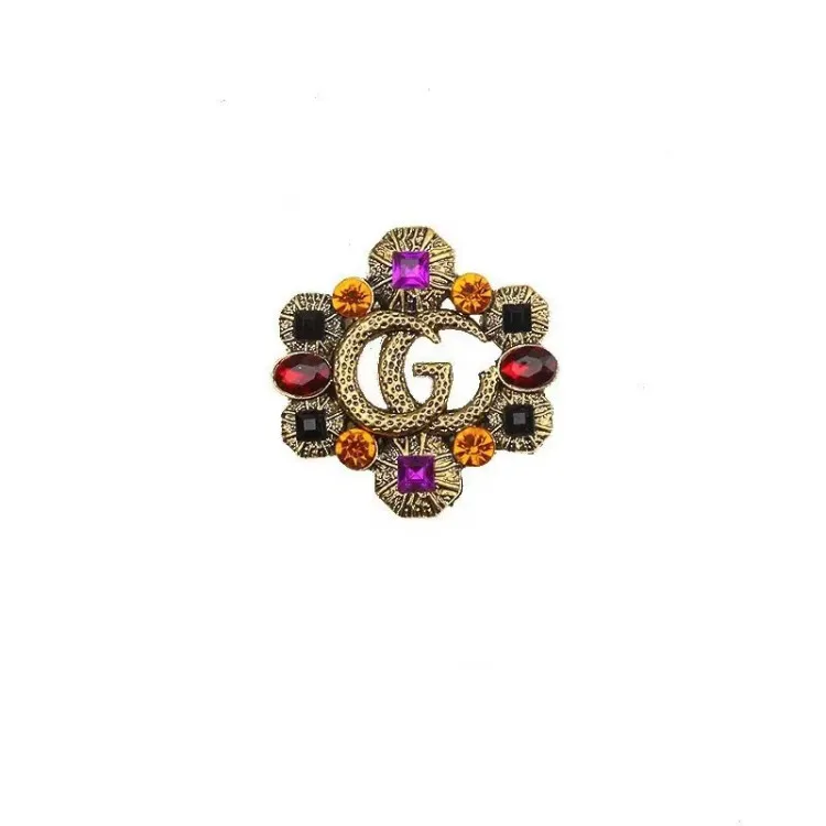 Pins Broche Designer Broche os brocos de pino Jóias Broches Broches de ouro prateado Man Brand Luxury Pins Women Women Crystal Rhinestone Pearl Letter Decoration Broches