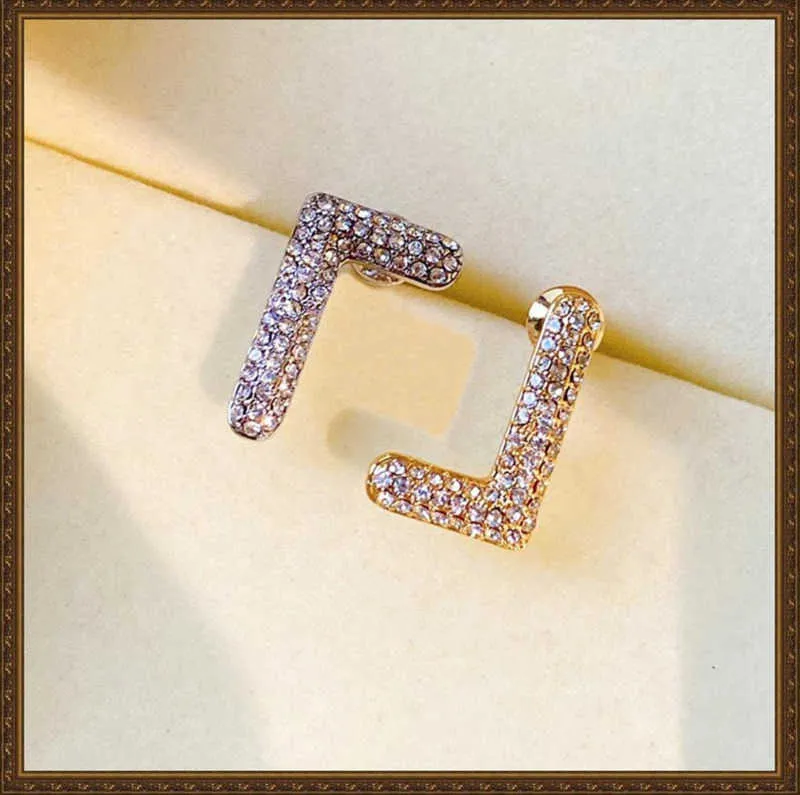 Fashion Double Color Earrings Women Boucle D'oreille Westwood Jewelry Designers Diamond Earrings Studs Womens Weeding F