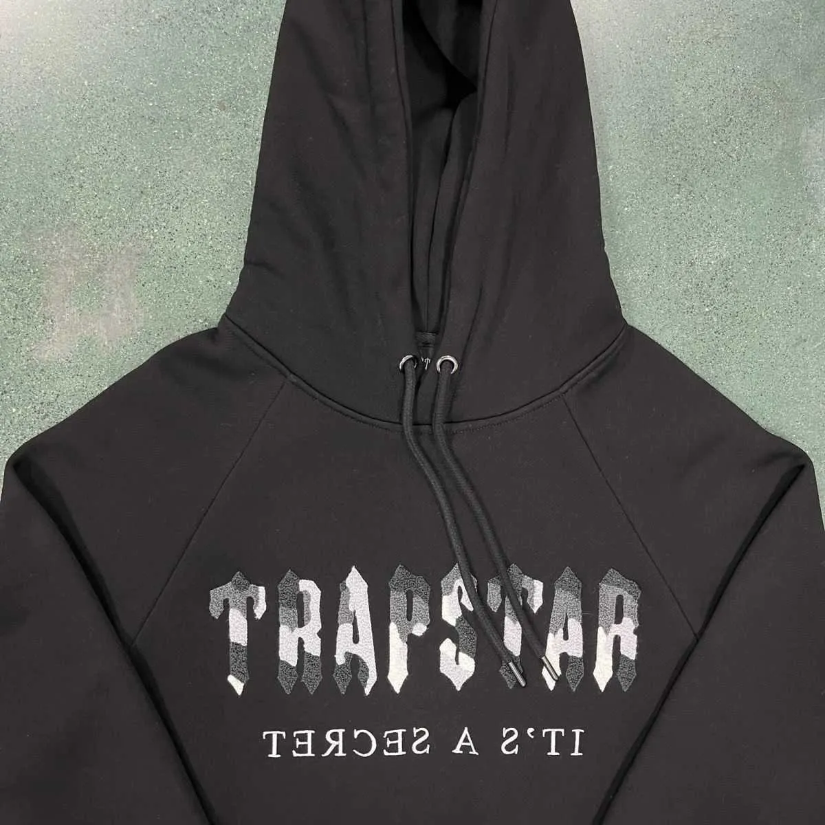 2023 Spring and Autumn New Trapstar Men s Hoodie Set Chenille Decoded Sportswear Camo Drill