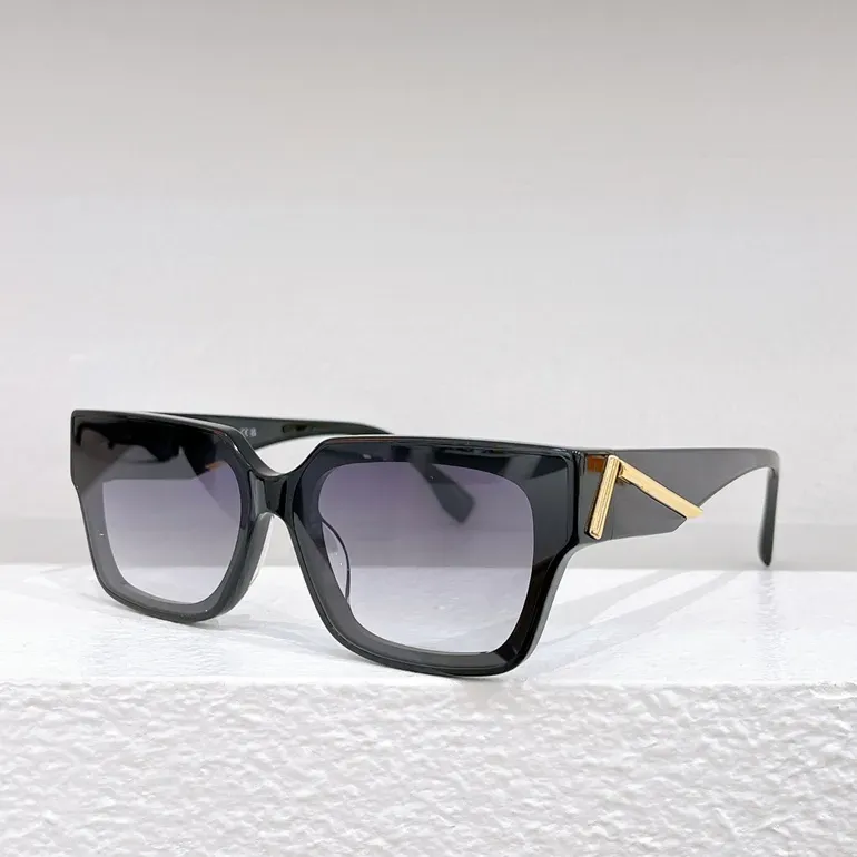 Lunettes de soleil pour hommes et femmes Summer 40097 Designers Style Anti-Ultraviolet Retro Eyewear Full Frame Random Box