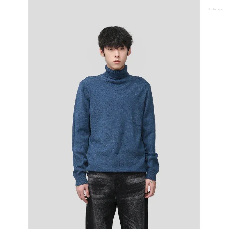 Suéteres para hombres 2023 Jersey de cuello alto de estilo coreano Camisa de fondo de punto de manga larga con un suéter cómodo, cálido y versátil