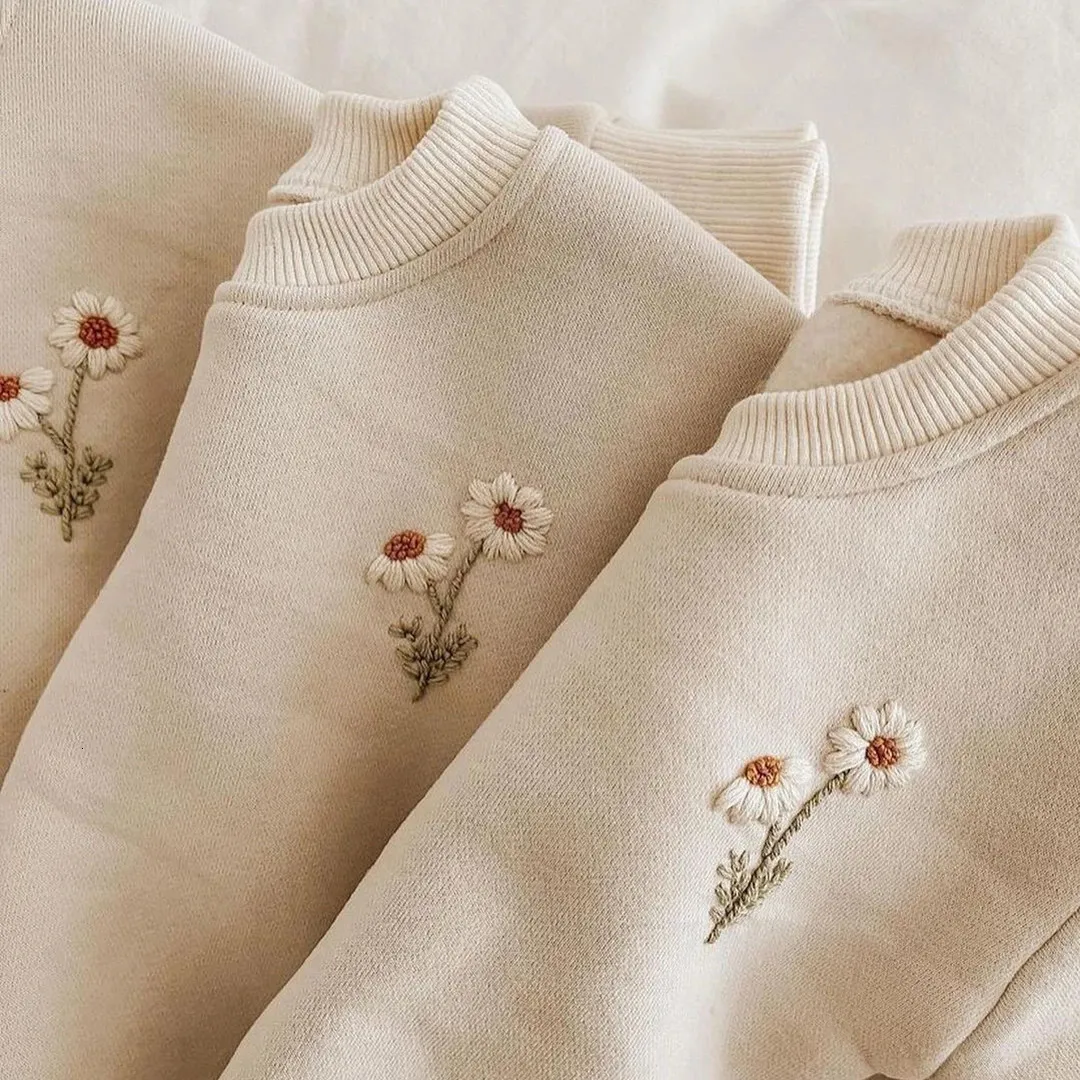 Zestawy odzieży Korea Winter Baby Girls Ubrania Zestaw Flower Plecee Pullover Bluza Zestaw Girl