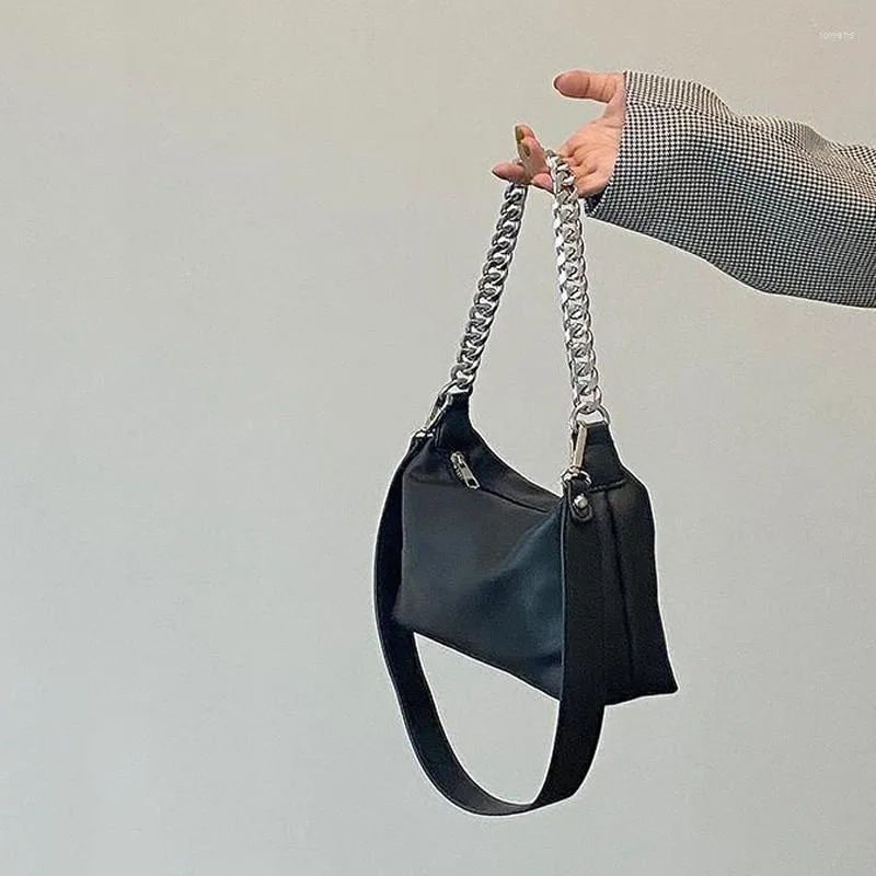 Avondtassen 2023 mode dames crossbody tas ketting riem handnbags voor vrouwelijke geheel zwarte dubbele riemen grote capaciteit