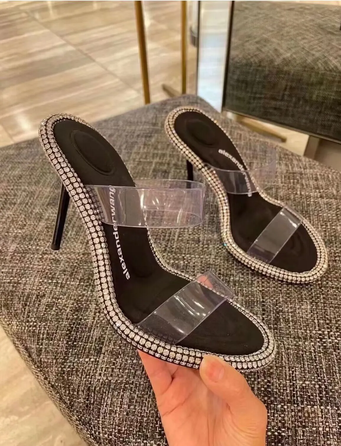 Nima Sandals أحذية النساء ضخ البقعة السوداء و pvc و the lambskin الكعب جولي Slingback Crystal Branding Dahlia Sexy High Heels EU35-41