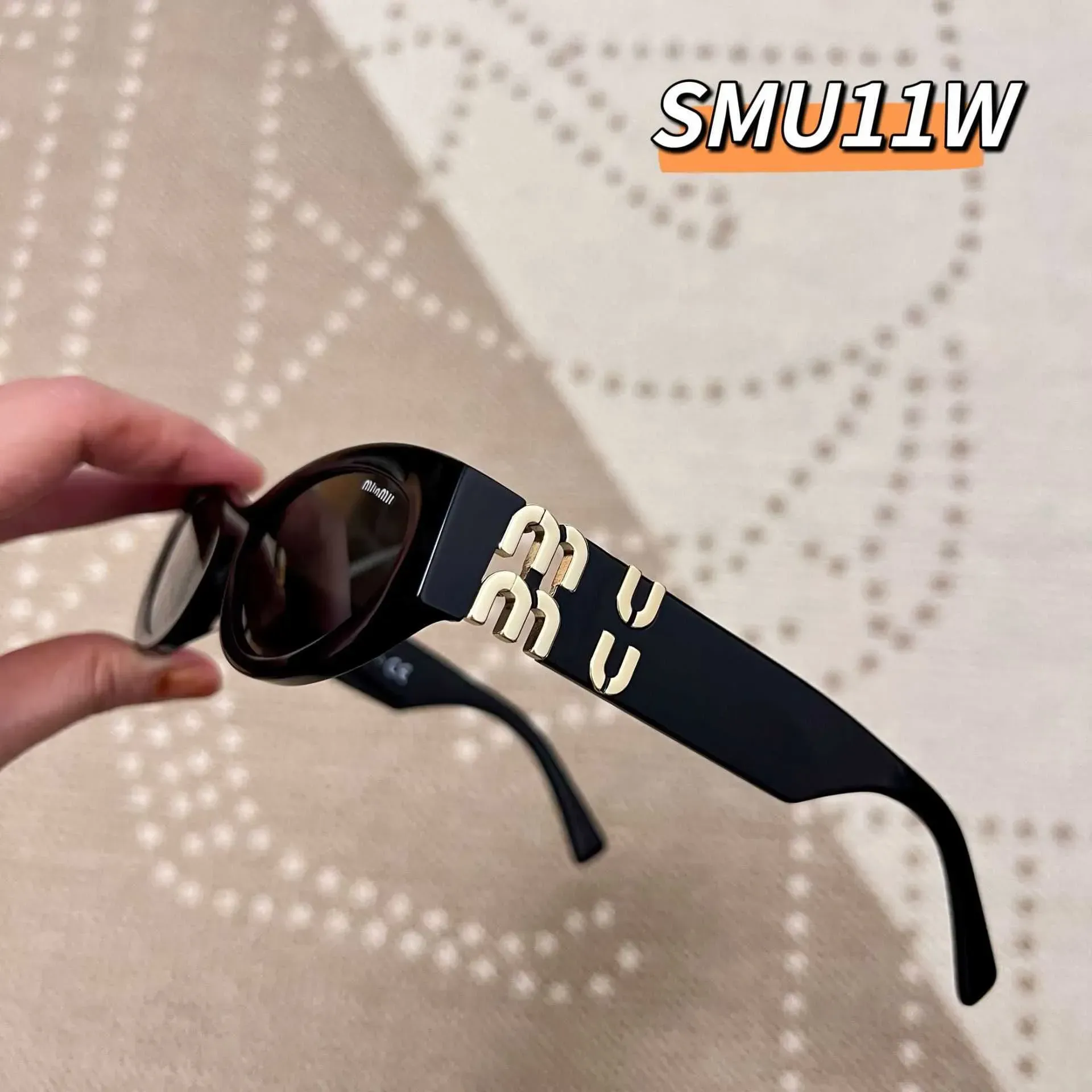 FRAMENTOS MIU T23 Nova versão alta Cat's Eye Advanced Sense Glasses Sunglasses Feminino Red Mesmo modelo