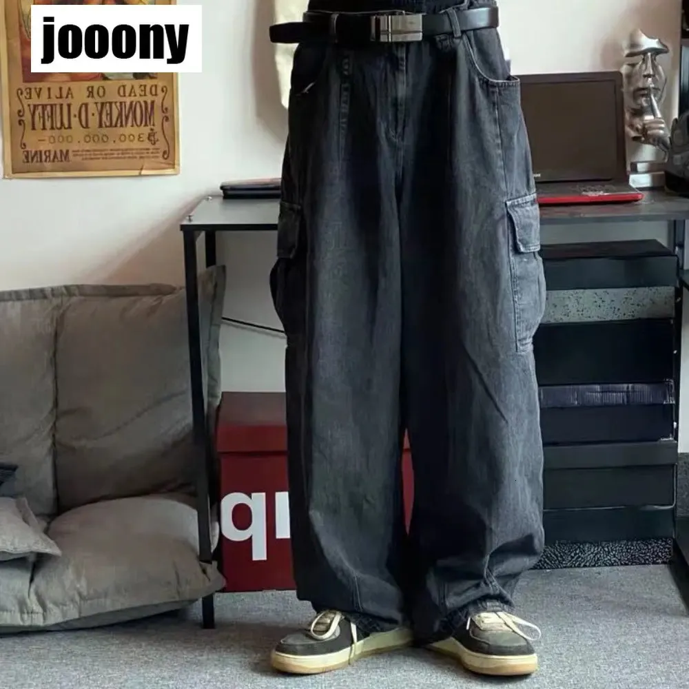 Jeans da uomo Pantaloni jeans larghi Pantaloni denim maschili Pantaloni larghi neri Jeans da uomo Cargo oversize Coreano Streetwear Hip Hop Harajuku 231113