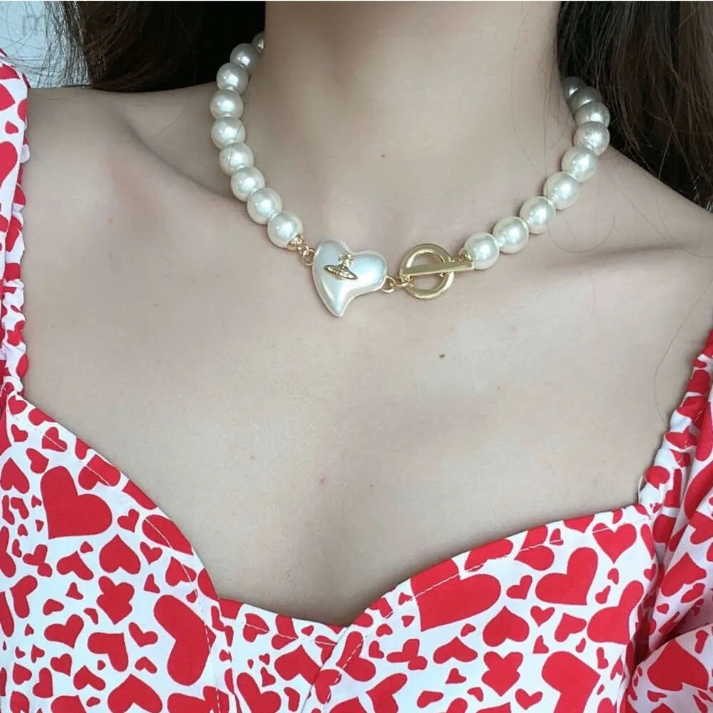 디자이너 Viviene Westwoods Empress Dowager Resin Love Pearl Necklace 달콤한 시원