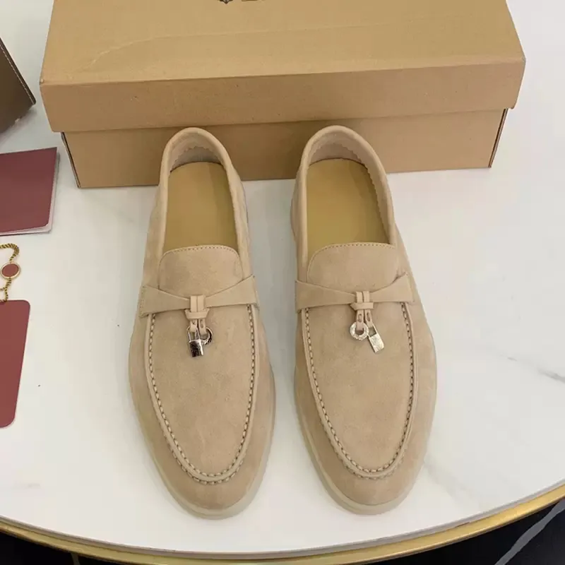 Män designer klänning skor platt klackar kvinnor lata loafers glider på äkta läder mode metall spänne casual sommar loafer