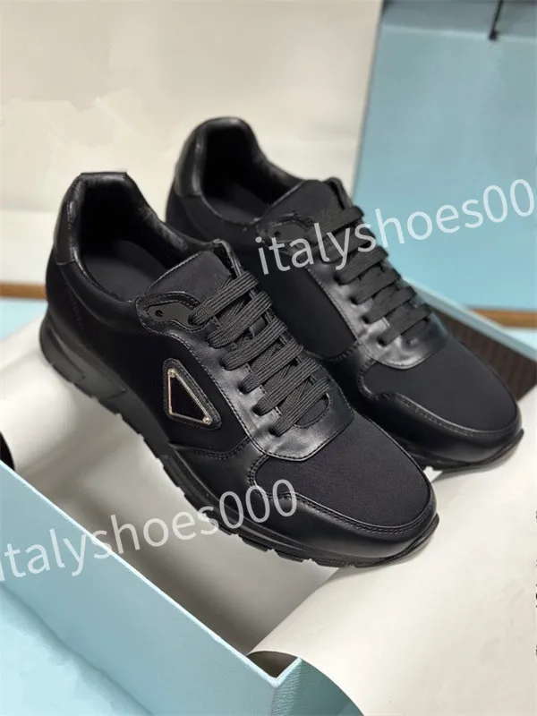 2023 NYA DESIGNER Luxury Boots Män kvinnor Skor Plattform Komfort präglat Patent Leather Triple Black Pink Winter Fashion Boots XG231102