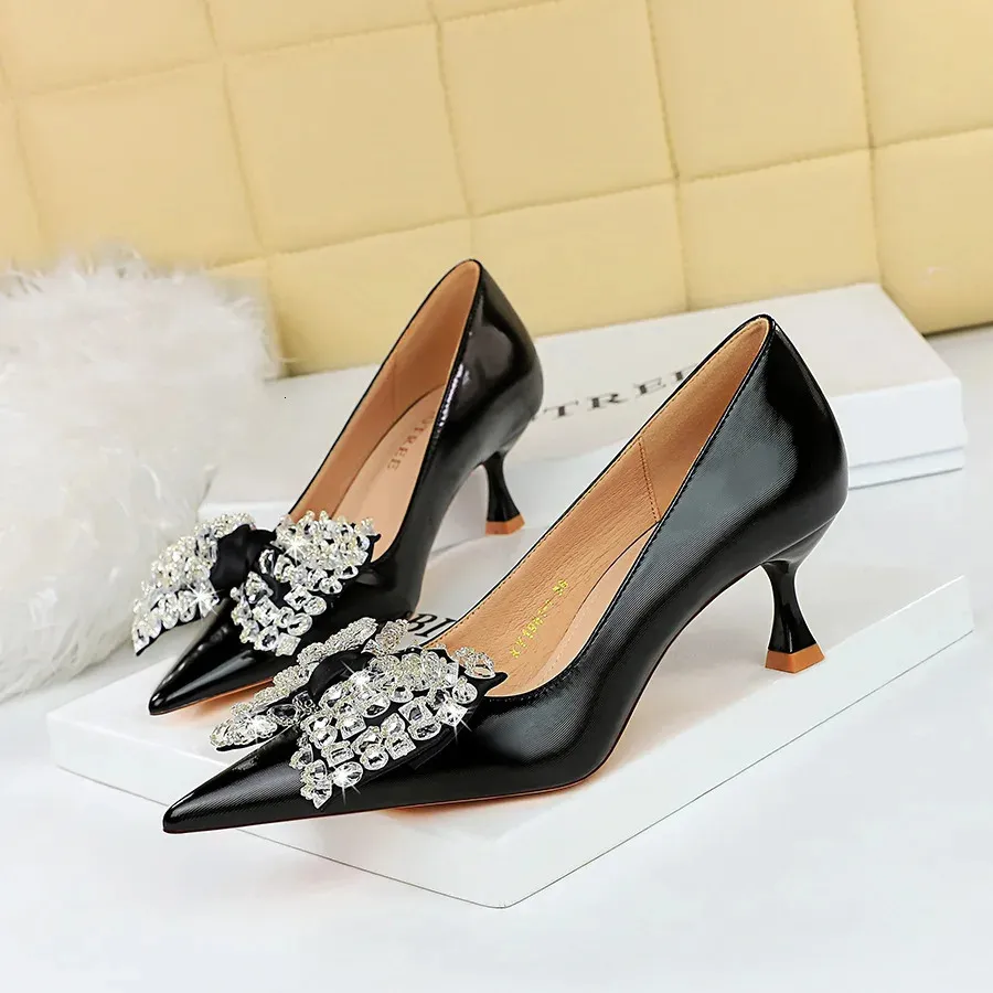 Korean Fashion Women Shoes Stiletto Super High Heels Suede Shallow Mouth  Pointed Hollowed out with Small Bow Female Sandals Fa2136-3 - China Women  Shoes and Shoes price | Made-in-China.com