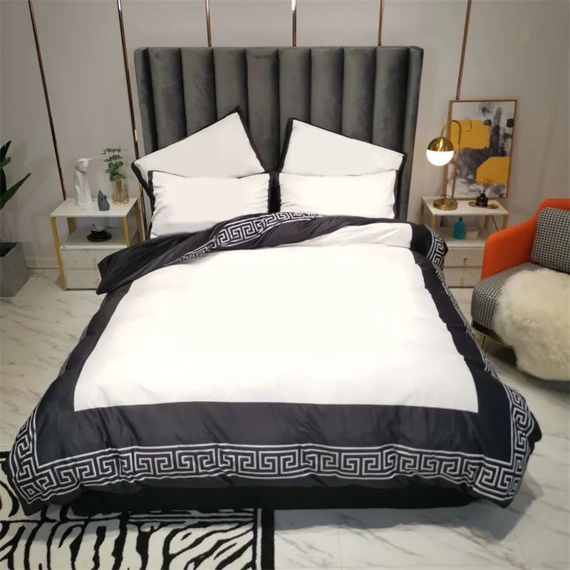 Designer Bedding Sets Queen King Seddings Soft Beddings Cobertamento de colcha Moda 4pcs/ Caso de travesseiro Configurado Acessório de quarto confortável Luxo preto branco JF003 C23