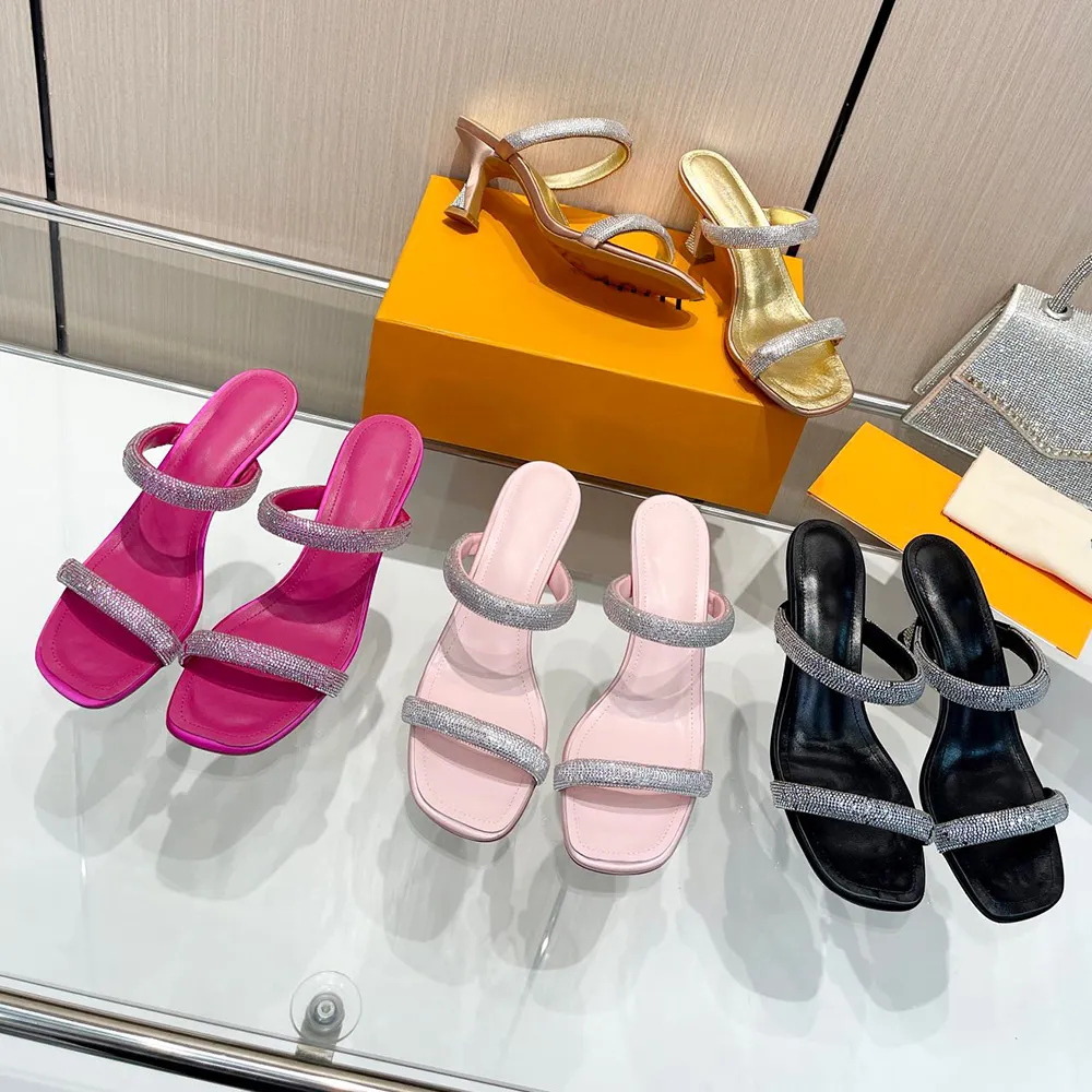 Nya kvinnors lyxvarumärke Sandaler höga klackar övre med Crystal Showcase Brand Charm Noble Celebrity Pumpsn High Heels Evening Party Travel Sandals Show Style Sandal