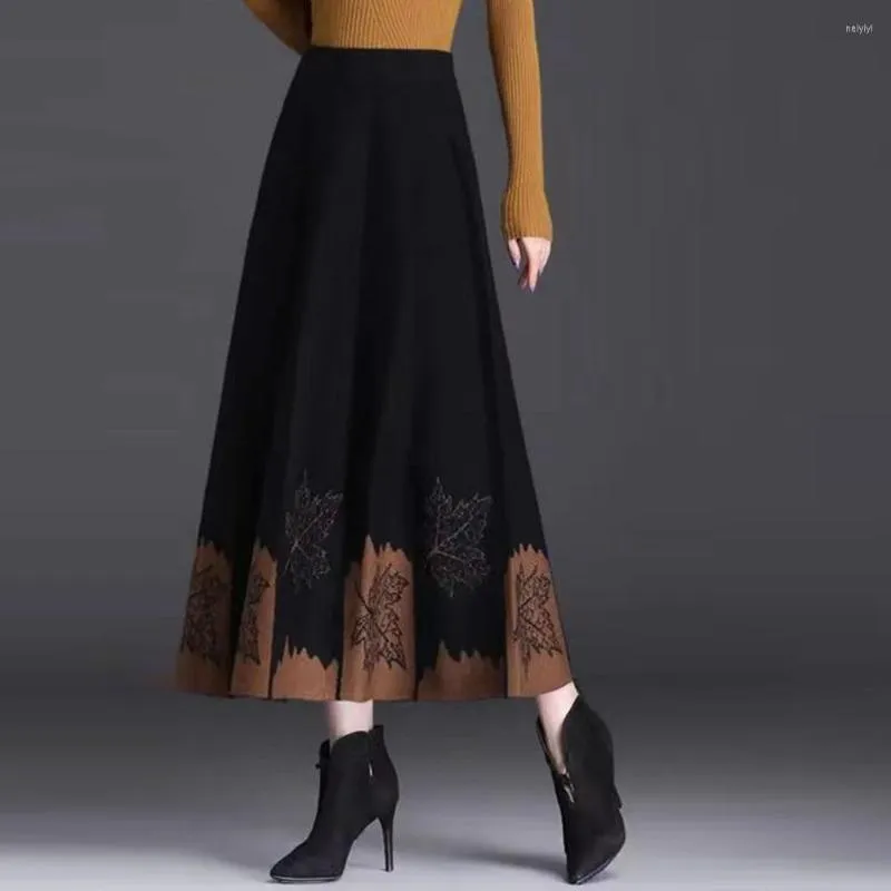 Skirts 2023 Pleated Knitted Skirt For Women Autumn Winter Warm High Waist Long Ladies Plus Size Black A-line