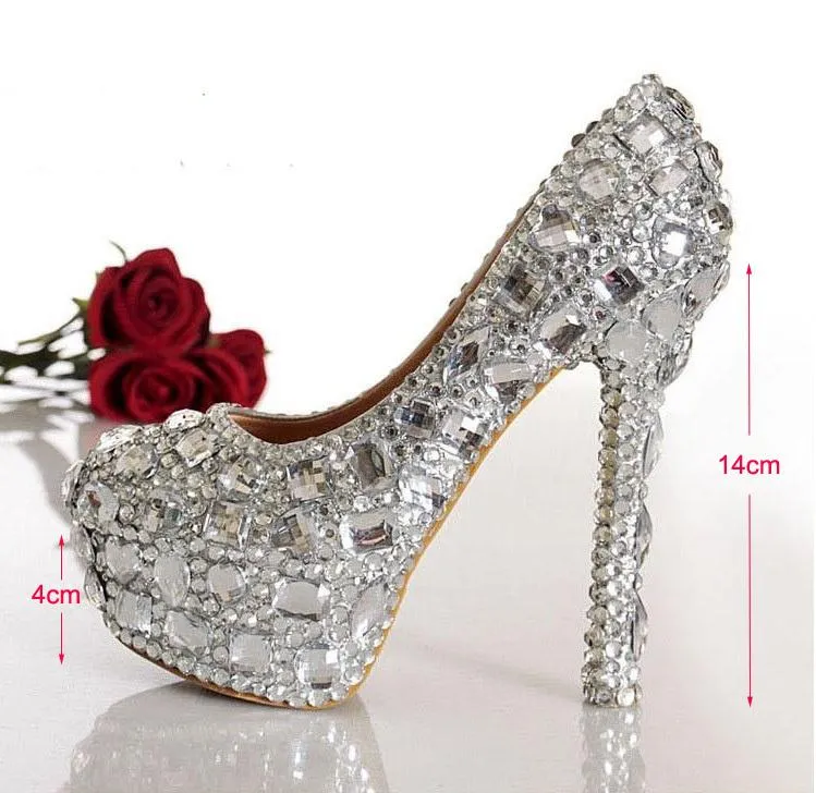 Scarpe eleganti 2023 Donna da sposa in argento Crystal Diamond Wedding Discoteca sexy con tacco alto e punta chiusa