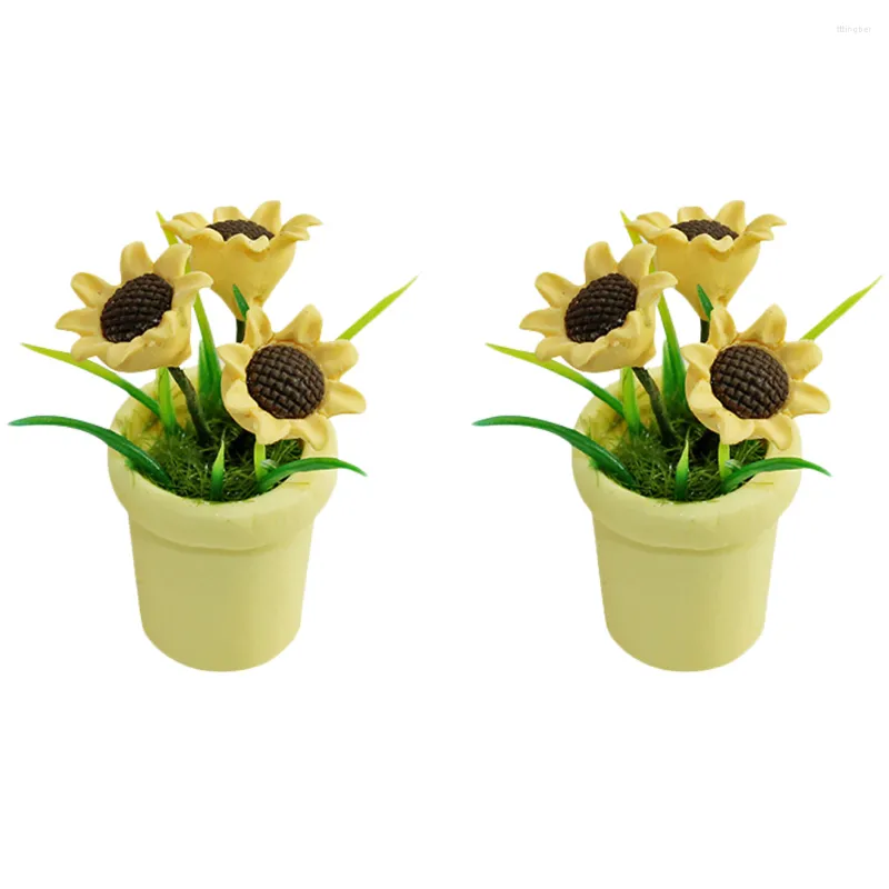 Dekorativa blommor 2 PCS Office Desk Accessories Mini Poted Plants Centerpieces Tables Sunflower Ornament Miniature House Decorations Toy