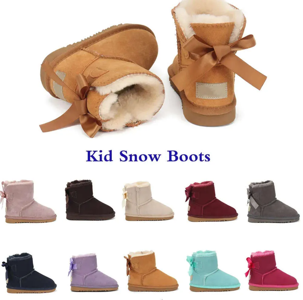 2024 Yeni Botlar Çocuklar Avustralya Uggsity Snow Boot Tasarımcı Çocuk Ayakkabı Kış Klasik Ultra Mini Botton Bebek Kız Kız ayak bileği patik çocuk kürk süet GH33