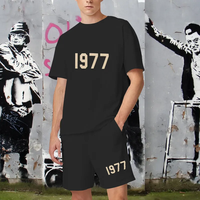 Мужские спортивные костюмы летние спортивные шорты футболки 2PEEM SET 100 Cotton Highquality 1977 Vintage Print IOOSE Street Casual 230413