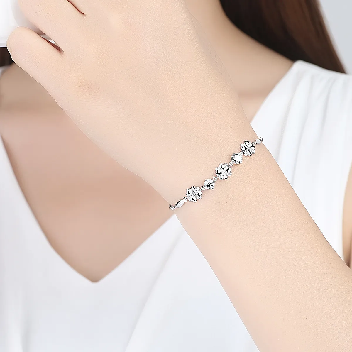 DHgate.com:2024S925 Sterling Silver 3A Zircon Charm Bracelet