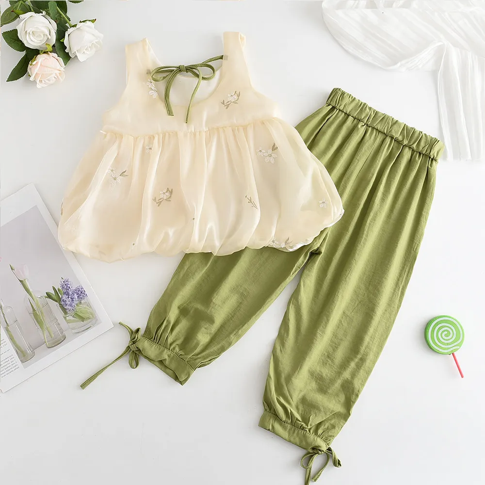 Kledingsets Toddler Girls Set Summer Hollow Suspenders Vest Green Tops broek Outfits Kinderkleding Kinderen Casual Pakken 230412
