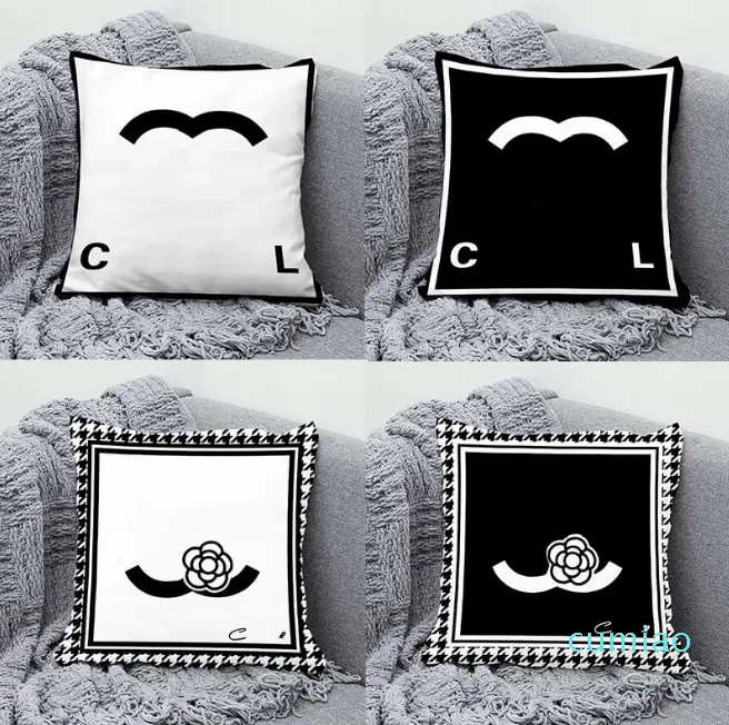 designer Letter pillow High Quality bedding home room decor pillowcase couch chair Black and white car multisize men women casual pillows