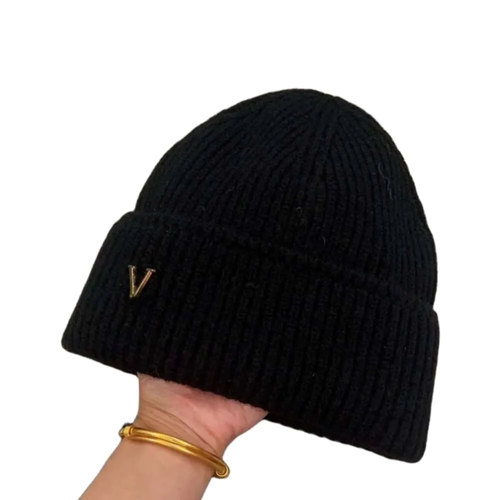Дизайнерская шапка-бини высокого качества для мужчин и женщин, модные повседневные шапки, осенние и зимние шерстяные вязаные шапки, дизайн кашемировых чепчиков