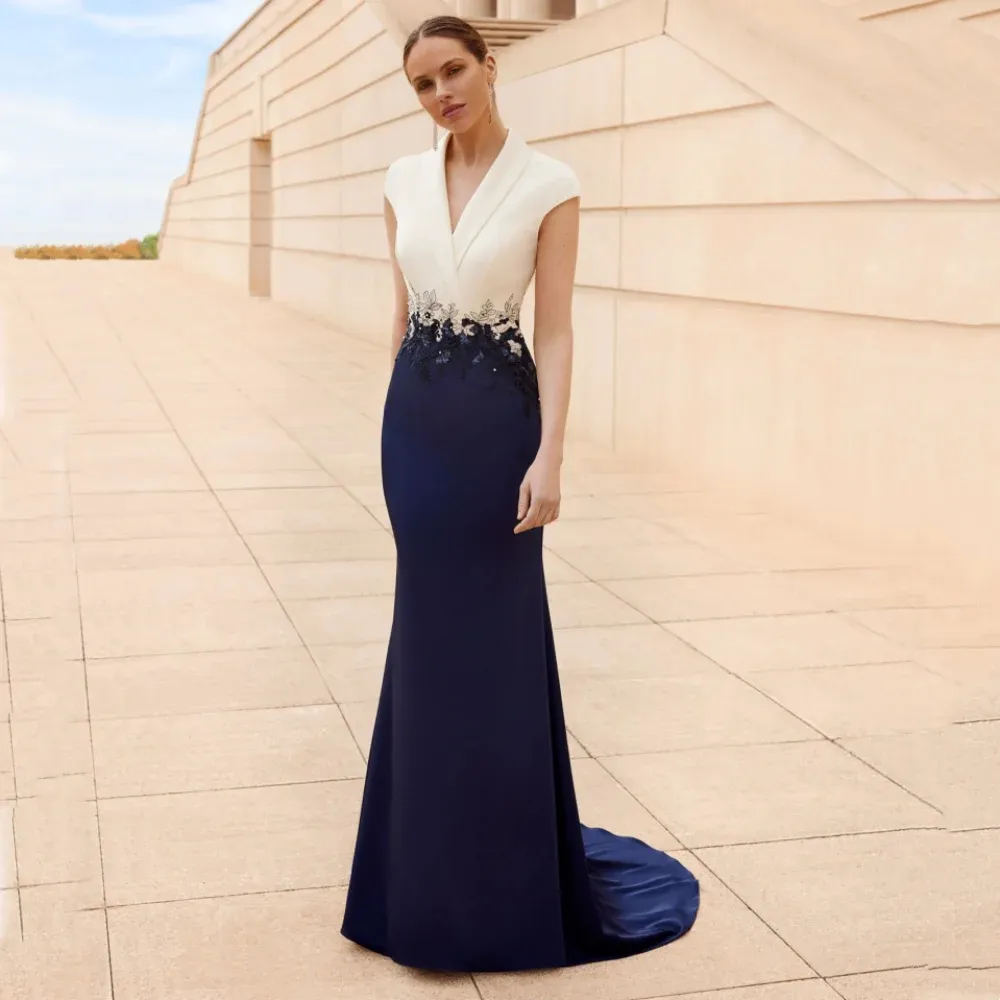 2024 Elegant Navy Blue Mother Of The Bride Dress V Neck Cap Sleeves Appliques Lace Mermaid Satin Women Outfit Wedding Guest Party Gowns Custom Made