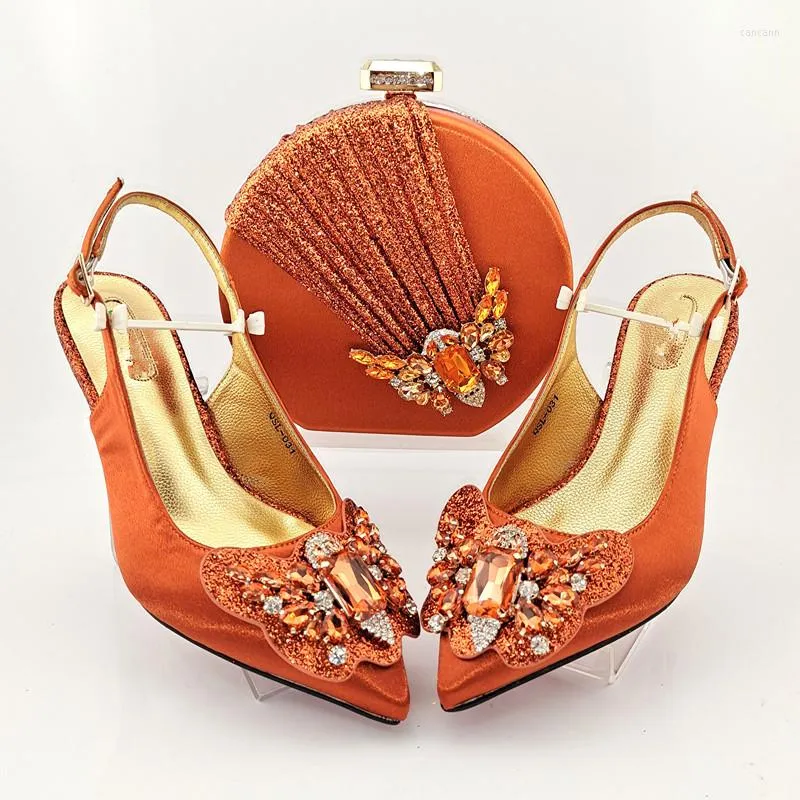 Chaussures Habillées Doershow Et Ensemble De Sac Ensembles Africains 2023 Chaussure Italienne De Couleur Orange Ornée De Strass De Haute Qualité! SYD1-24