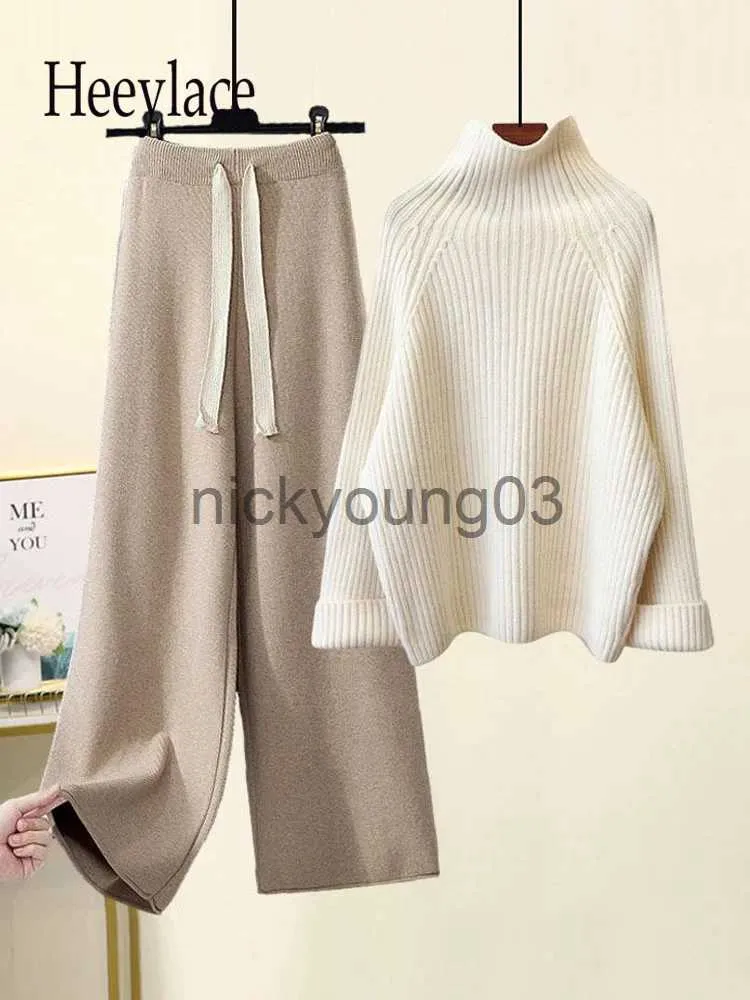 Pantaloni da donna a due pezzi Autunno inverno caldo abito lavorato a maglia da donna manica lunga mezzo dolcevita maglione lavorato a maglia e pantaloni a gamba larga set abbigliamento esterno set sciolto J231113