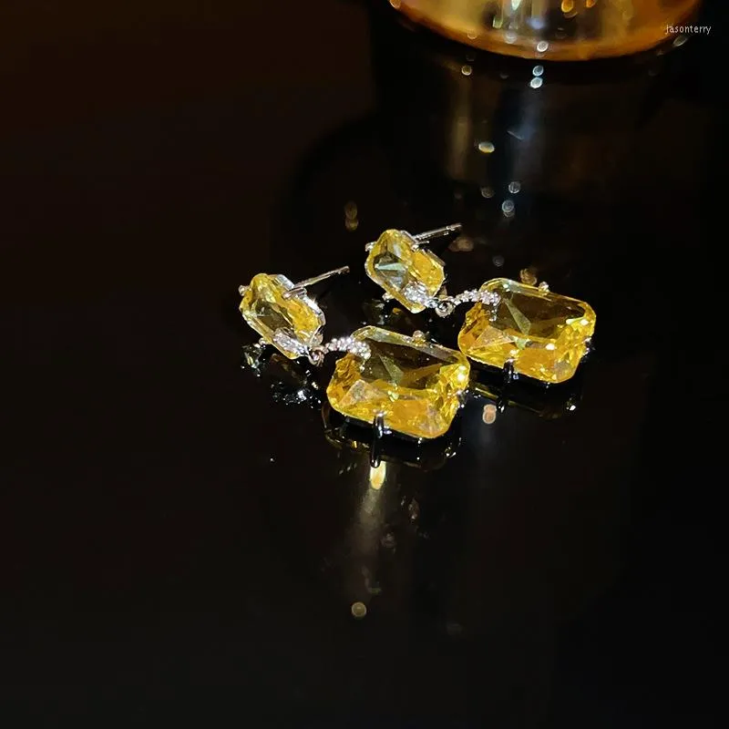 Bengelen oorbellen sprankelende champagne kleuren vierkante kristallen drop voor vrouwen persoonlijkheidsfeestje sieraden groothandel
