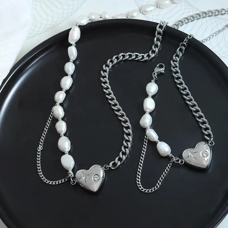 Collana e orecchini set in acciaio inossidabile catena cubana gioielli con ciondolo a cuore braccialetto di perle d'acqua dolce naturali per donne ragazze