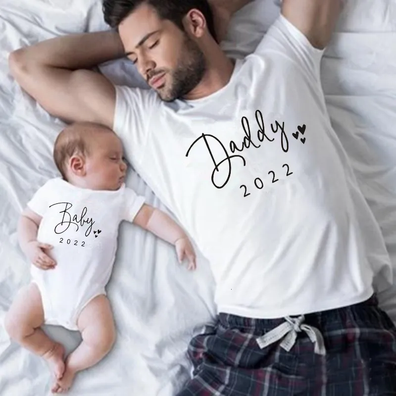 Family Matching Outfits Funny Baby Daddy Family Matching Clothing Simple Pregnancy Announcement Family Look T Shirt Baby Dad Matching Clothes 230412