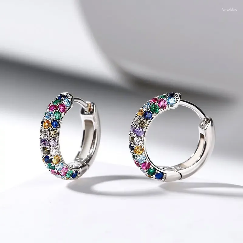 Orecchini a cerchio Mini zirconi cubici multicolori di lusso per le donne Piccolo cerchio Accessori per orecchini squisiti Gioielli da indossare ogni giorno