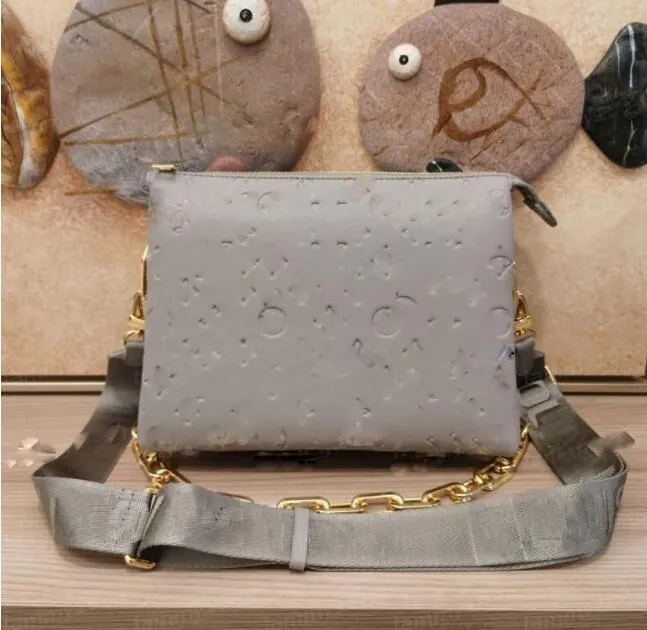 トートバッグデザイナークロスボディ財布高級ハンドバッグCoussin PM Crossbody Gold Chain Totes Handbag Purse Pouch Wide Removable Straps Wallets 3内部コンパートメント26cm