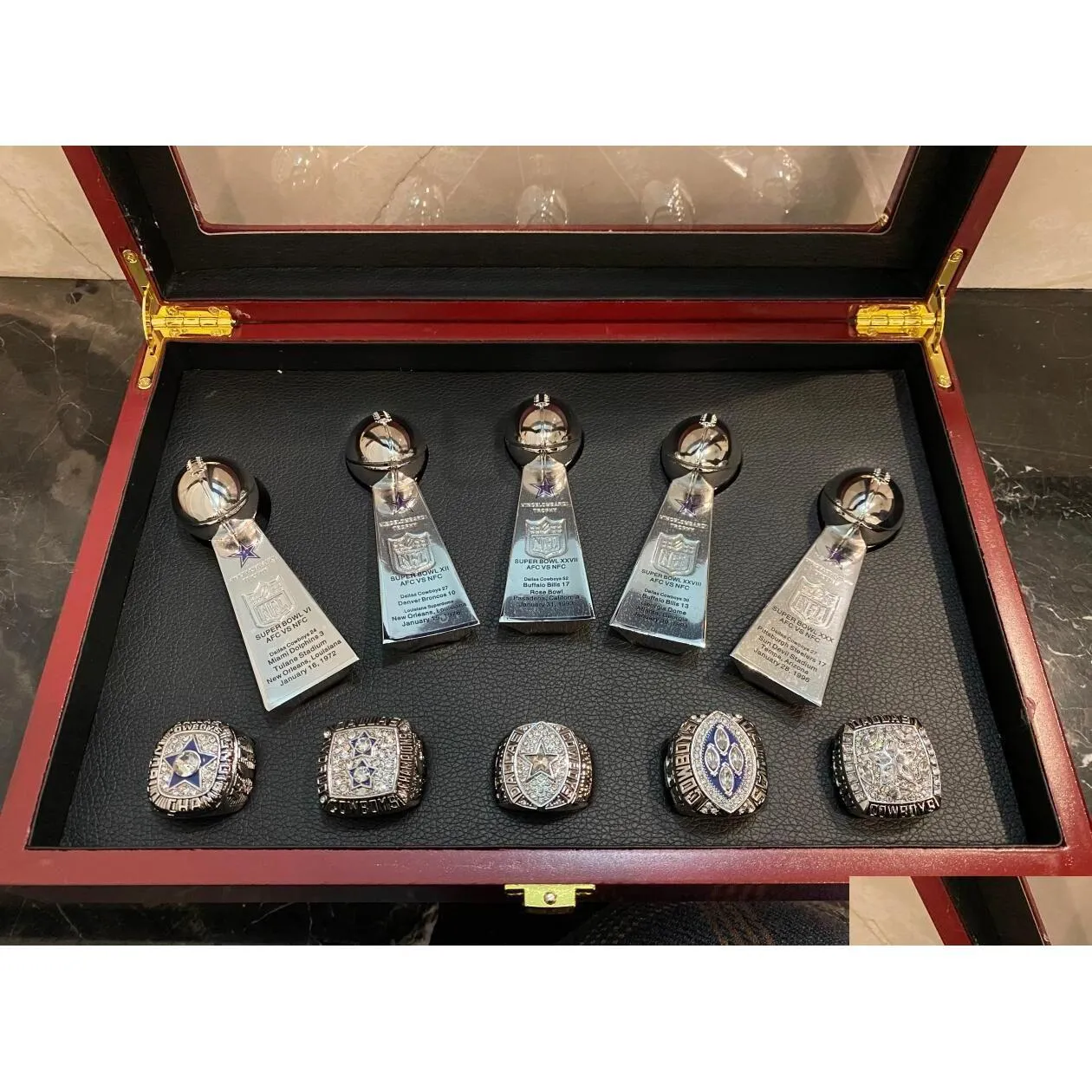 Solitaire Ring 5Pcs Dc Football Team Champions Championship Lombardi Trophy Souvenir Men Women Boy Fan Brithday Gift 2023 Hip Hop Je Dh2Tz