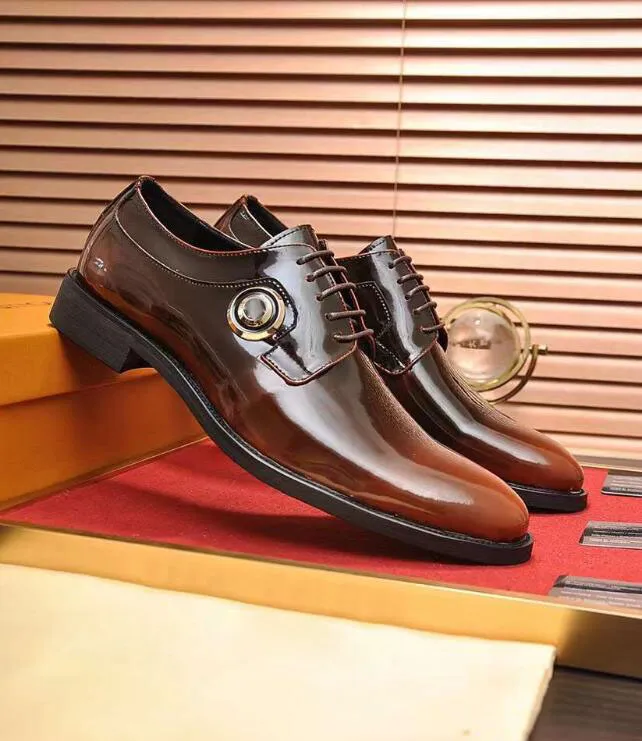 Chaussures habillées pour hommes de design de mode Club Mocassins Appartements en cuir de veau Chaussures d'affaires pour hommes Low Top Oxfords Boîte de marche en plein air et sac à main