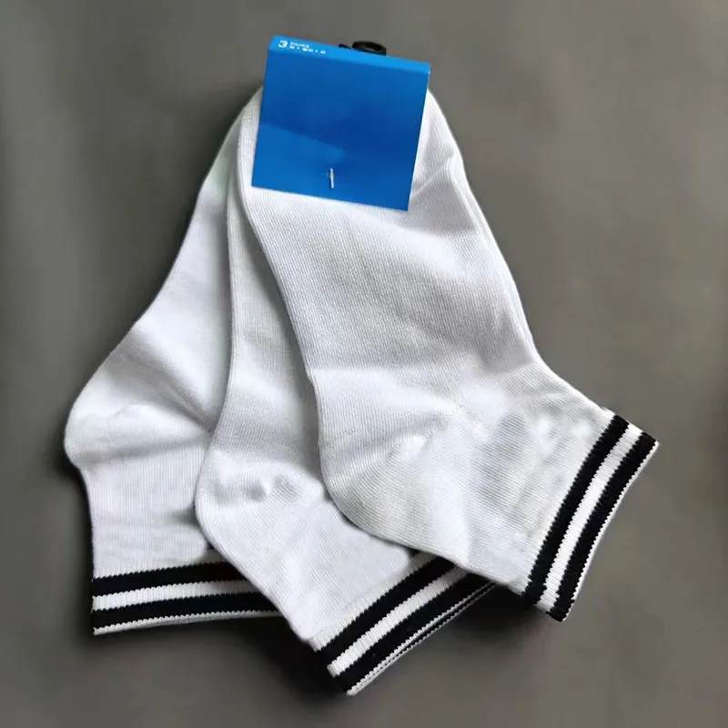 Mens Socks Women Cotton All-Match Classic Ankle Letter Breattable Black and White Football Basketball Sports Sock