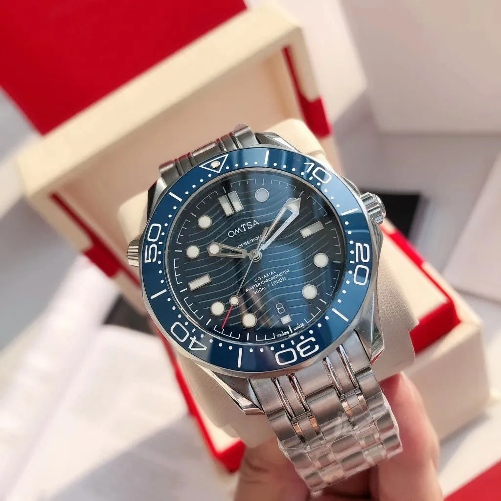 Luxo Men Sports Sports Seahorse Watch 2813 8215 Moda mecânica automática Cerâmica de cerâmica 300 RELISÃO