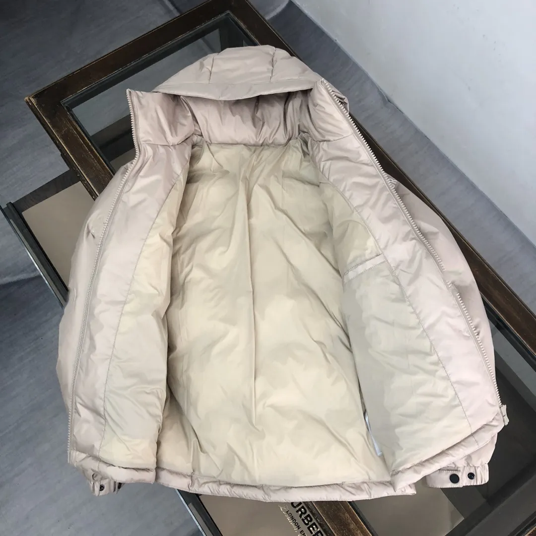 2023 Donne di Inverno Piumini Parka Raccoon Cappotto con cappuccio Downs Spessore Caldo Parka Outlet Sport all'aria aperta Giacca da donna beige